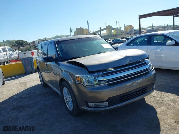 2014 Ford Flex SEL with VIN 2FMGK5C82EBD31669, listed as a IAAI auction lot 41712254 with 121,207 mi miles. Bid and sale history available at carsss.com. Image 1.
