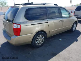 2006 Kia Sedona LX with VIN KNDMB233X66069684, listed as a IAAI auction lot 41997424 with 191,982 mi miles. Bid and sale history available at carsss.com. Image 4.