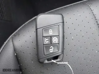 2024 Volkswagen Tiguan SE with VIN 3VVMB7AX5RM185299, listed as a IAAI auction lot 41488231 with 1,661 mi miles. Bid and sale history available at carsss.com. Image 11.