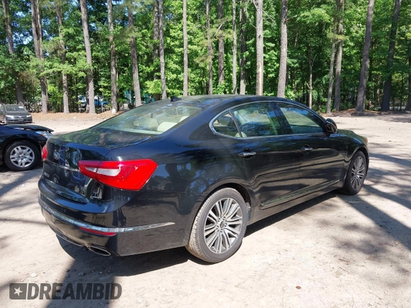 2015 Kia Cadenza Premium z VIN KNALN4D77F5177893, wystawiony jako IAAI lot #42261570 z przebiegiem 107 396 mil mil oraz . Historia ofert i sprzedaży dostępna na DreamBid. Obrazek 4.