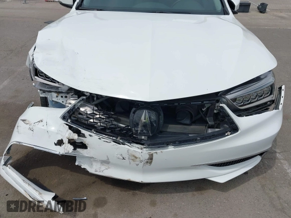 2018 Acura TLX w/Technology Pkg with VIN 19UUB3F59JA000947, listed as a IAAI auction lot 41981918 with 61,187 mi miles. Bid and sale history available at carsss.com. Image 6.