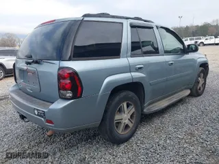 2006 Chevrolet TrailBlazer LS with VIN 1GNDT13S662279972, listed as a IAAI auction lot 41793230 with 283,537 mi miles. Bid and sale history available at carsss.com. Image 4.