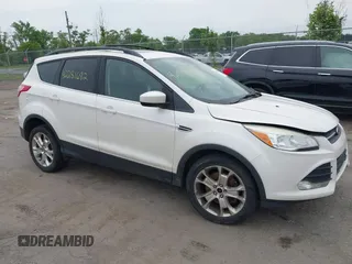 2013 Ford Escape SE z VIN 1FMCU9G94DUA45916, wystawiony jako IAAI lot #42281692 z przebiegiem 207 609 mil mil oraz . Historia ofert i sprzedaży dostępna na DreamBid. Obrazek 1.