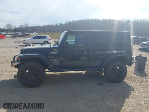 2017 Jeep Wrangler Unlimited Sahara with VIN 1C4BJWEG6HL735431, listed as a IAAI auction lot 41700357 with 100,035 mi miles. Bid and sale history available at carsss.com. Image 14.