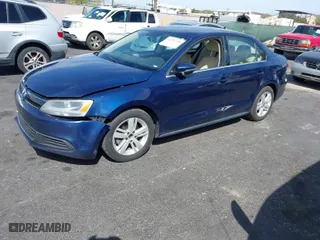 2013 Volkswagen Jetta Sedan Hybrid SE with VIN 3VW637AJ8DM227714, listed as a IAAI auction lot 41979740 with 170,648 mi miles. Bid and sale history available at carsss.com. Image 2.