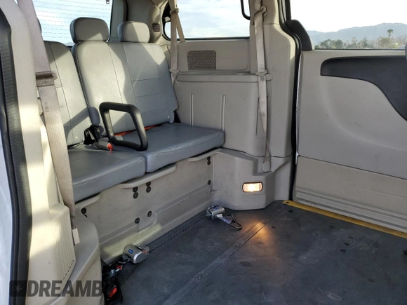 2018 Dodge Grand Caravan SE with VIN 2C7WDGBG9JR243222, listed as a Copart auction lot 49268675 with 240,456 mi miles and Clean Title. Bid and sale history available at DreamBid. Image 11.