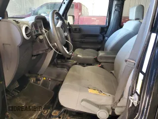 2008 Jeep Wrangler Unlimited Sahara with VIN 1J4GA59198L623643, listed as a Copart auction lot 50590485 with 198,000 mi miles and Non Repairable. Bid and sale history available at carsss.com. Image 7.