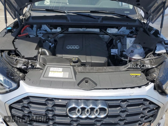 2024 Audi Q5 S line Premium z VIN WA1GAAFY5R2067008, wystawiony jako Copart lot #57522215 z przebiegiem 10 233 mil mil oraz Szkoda całkowita • Salvage title. Historia ofert i sprzedaży dostępna na DreamBid. Obrazek 12.