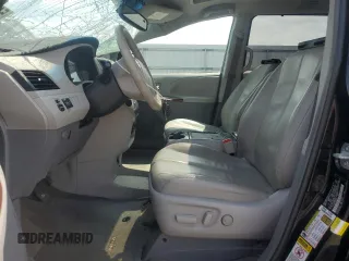 2014 Toyota Sienna Limited z VIN 5TDDK3DC2ES075367, wystawiony jako Copart lot #54010085 z przebiegiem 148 312 mil mil oraz Szkoda całkowita • Salvage title. Historia ofert i sprzedaży dostępna na DreamBid. Obrazek 7.