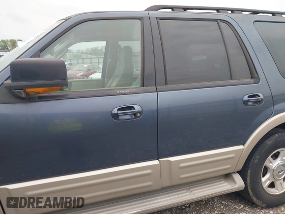 2005 Ford Expedition Eddie Bauer with VIN 1FMFU17525LA87052, listed as a IAAI auction lot 42042940 with 226,105 mi miles and . Bid and sale history available at DreamBid. Image 6.