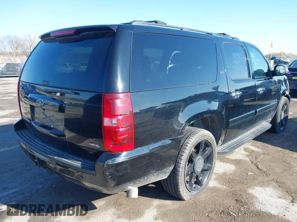 2008 Chevrolet Suburban Commercial with VIN 1GNFK16338J235887, listed as a IAAI auction lot 41371263 with 200,049 mi miles. Bid and sale history available at carsss.com. Image 4.