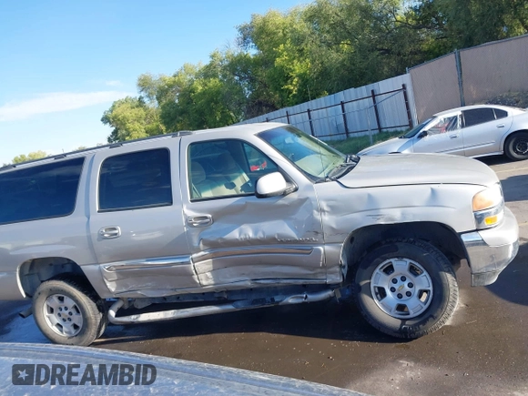 2004 GMC Yukon XL SLT with VIN 1GKFK16Z94R118702, listed as a IAAI auction lot 40214200 with 209,573 mi miles. Bid and sale history available at carsss.com. Image 13.