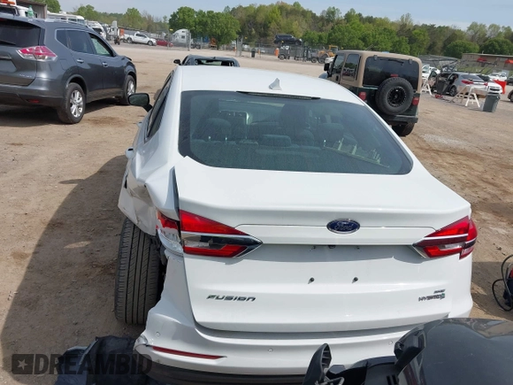 2019 Ford Fusion Hybrid SE with VIN 3FA6P0LU6KR267365, listed as a IAAI auction lot 42030525 with 95,401 mi miles. Bid and sale history available at carsss.com. Image 16.