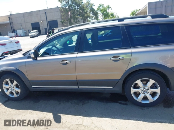 2008 Volvo XC70 with VIN YV4BZ982681037503, listed as a IAAI auction lot 42170388 with 192,516 mi miles and . Bid and sale history available at DreamBid. Image 15.