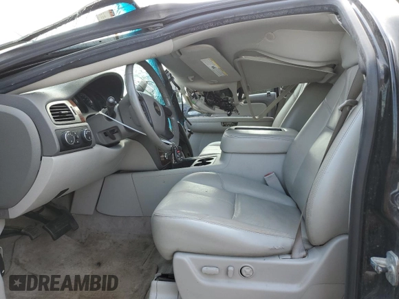2007 Chevrolet Suburban LTZ with VIN 3GNFK16377G177721, listed as a Copart auction lot 66013204 with 226,713 mi miles and Clean Title. Bid and sale history available at carsss.com. Image 7.