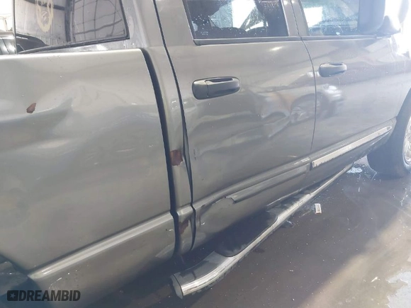 2007 Dodge Ram 1500 SLT with VIN 1D7HA18P37J570771, listed as a IAAI auction lot 41815430 with 231,245 mi miles. Bid and sale history available at carsss.com. Image 6.