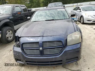2005 Dodge Magnum SE z VIN 2D8FV48V85H546763, wystawiony jako Copart lot #68345394 z przebiegiem 92 012 mil mil oraz Szkoda całkowita • Salvage title. Historia ofert i sprzedaży dostępna na DreamBid. Obrazek 5.
