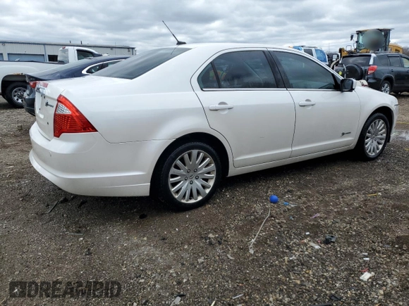 2010 Ford Fusion Hybrid z VIN 3FADP0L38AR170570, wystawiony jako Copart lot #53788455 z przebiegiem 127 407 mil mil oraz Szkoda całkowita • Salvage title. Historia ofert i sprzedaży dostępna na DreamBid. Obrazek 3.