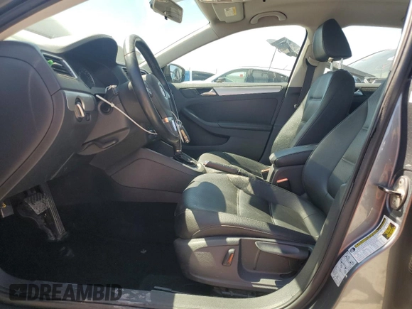 2013 Volkswagen Jetta SE with VIN 3VWDX7AJ3DM271048, listed as a Copart auction lot 59257995 with 122,393 mi miles and Salvage title. Bid and sale history available at DreamBid. Image 7.
