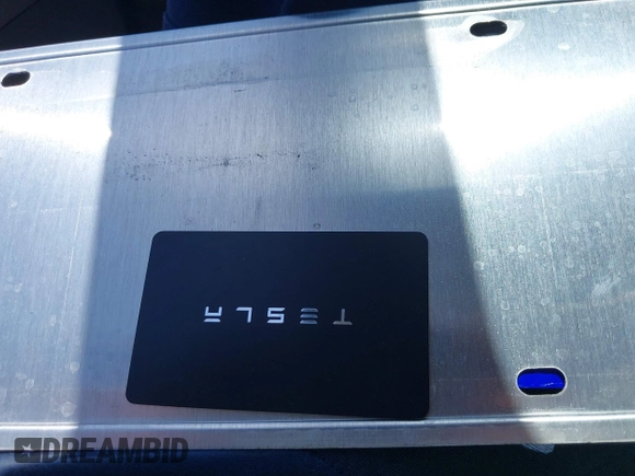 2024 Tesla Model Y with VIN 7SAYGDED2RF040745, listed as a IAAI auction lot 41986613 with 9,778 mi miles and . Bid and sale history available at DreamBid. Image 11.