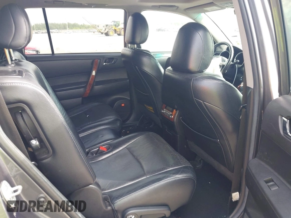 2011 Toyota Highlander Limited with VIN 5TDYK3EH8BS043420, listed as a IAAI auction lot 41936665 with 205,590 mi miles and . Bid and sale history available at DreamBid. Image 8.