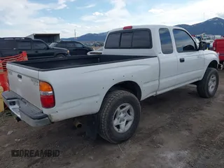 2003 Toyota Tacoma with VIN 5TEWN72N23Z246937, listed as a IAAI auction lot 41868085 with 220,973 mi miles. Bid and sale history available at carsss.com. Image 4.