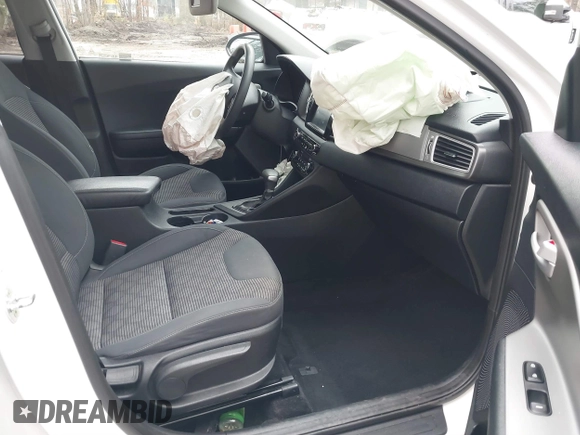 2018 Kia Niro LX with VIN KNDCB3LC5J5204859, listed as a IAAI auction lot 41800970 with 131,040 mi miles. Bid and sale history available at carsss.com. Image 5.
