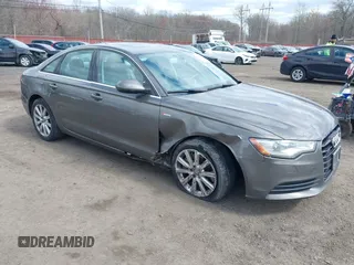 2013 Audi A6 Premium Plus z VIN WAUGGAFC1DN038375, wystawiony jako IAAI lot #42051929 z przebiegiem 118 181 mil mil oraz . Historia ofert i sprzedaży dostępna na DreamBid. Obrazek 1.