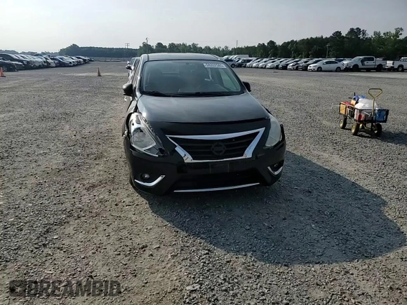 2015 Nissan Versa SV z VIN 3N1CN7AP5FL891369, wystawiony jako Copart lot #59352585 z przebiegiem 59 951 mil mil oraz Szkoda całkowita • Salvage title. Historia ofert i sprzedaży dostępna na DreamBid. Obrazek 13.
