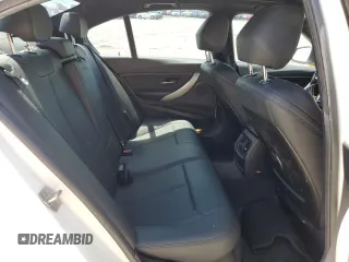 2015 BMW 3 Series 320i xDrive с VIN WBA3C3G55FNS76450, выставлен на аукционе Copart как лот 57479495 с пробегом 136 072 миль миль и Списание • Salvage title. История ставок и продаж доступна на DreamBid. Изображение 10.