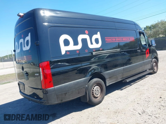2019 Mercedes-Benz Sprinter Cargo z VIN WD4PF1CD8KP143473, wystawiony jako IAAI lot #41825674 z przebiegiem 99 261 mil mil oraz . Historia ofert i sprzedaży dostępna na DreamBid. Obrazek 4.