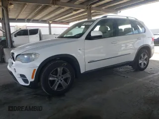 2013 BMW X5 xDrive35i with VIN 5UXZV4C55D0G50490, listed as a Copart auction lot 49876325 with 108,815 mi miles and Salvage Title. Bid and sale history available at carsss.com. Image 1.