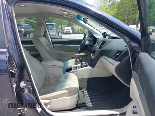 2012 Subaru Legacy 2.5i с VIN 4S3BMAA61C1033058, выставлен на аукционе IAAI как лот 42389156 с пробегом 232 702 миль миль и . История ставок и продаж доступна на DreamBid. Изображение 5.