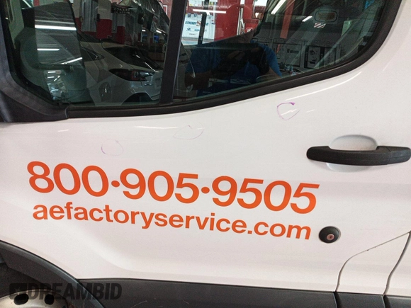 2016 Ford Transit Cargo z VIN 1FTYE1YM8GKB19172, wystawiony jako IAAI lot #42788511 z przebiegiem 143 978 mil mil oraz . Historia ofert i sprzedaży dostępna na DreamBid. Obrazek 25.
