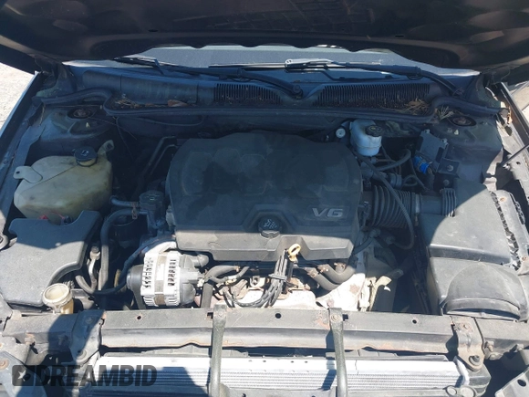 2009 Buick Lucerne CXL with VIN 1G4HD57M59U122626, listed as a IAAI auction lot 42004989 with 184,026 mi miles. Bid and sale history available at carsss.com. Image 10.