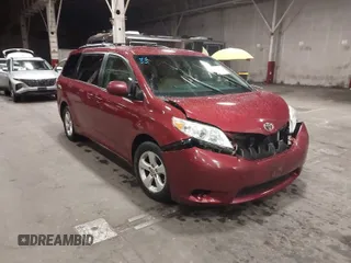 2015 Toyota Sienna LE AAS with VIN 5TDKK3DC2FS609296, listed as a IAAI auction lot 41842166 with 160,342 mi miles. Bid and sale history available at carsss.com. Image 1.