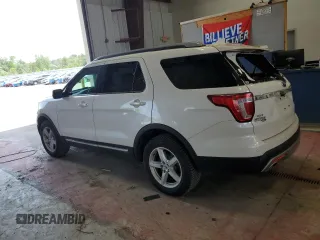 2017 Ford Explorer XLT z VIN 1FM5K8D89HGD10533, wystawiony jako Copart lot #63228615 z przebiegiem 134 917 mil mil oraz Szkoda całkowita • Salvage title. Historia ofert i sprzedaży dostępna na DreamBid. Obrazek 2.