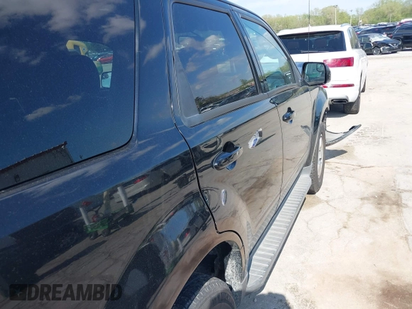 2010 Ford Escape Limited z VIN 1FMCU0EG6AKC04990, wystawiony jako IAAI lot #42206601 z przebiegiem 139 400 mil mil oraz . Historia ofert i sprzedaży dostępna na DreamBid. Obrazek 12.