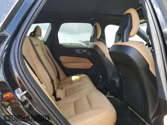2018 Volvo XC60 Momentum z VIN LYVA22RK2JB078752, wystawiony jako Copart lot #56593385 z przebiegiem 50 890 mil mil oraz Szkoda całkowita • Salvage title. Historia ofert i sprzedaży dostępna na DreamBid. Obrazek 11.