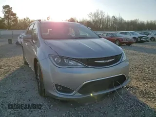 2017 Chrysler Pacifica Touring L with VIN 2C4RC1BG0HR683334, listed as a Copart auction lot 48756915 with 178,239 mi miles and Salvage Title. Bid and sale history available at DreamBid. Image 12.