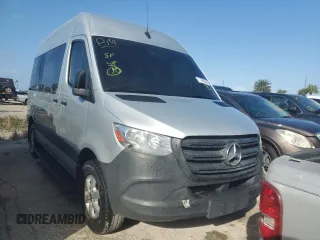 2020 Mercedes-Benz Sprinter with VIN W1Z4EFHY1LP267084, listed as a Copart auction lot 77692904 with 6,062 mi miles and Non Repairable. Bid and sale history available at DreamBid. Image 4.