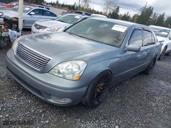 2001 Lexus LS 430 with VIN JTHBN30F910005133, listed as a IAAI auction lot 41937014 with 192,806 mi miles. Bid and sale history available at carsss.com. Image 17.