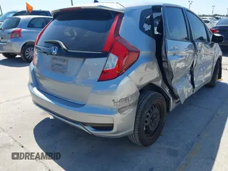 2020 Honda Fit LX z VIN 3HGGK5H48LM732408, wystawiony jako IAAI lot #42054658 z przebiegiem 101 117 mil mil oraz . Historia ofert i sprzedaży dostępna na DreamBid. Obrazek 16.