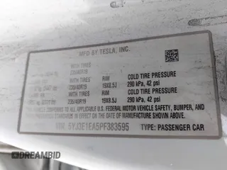 2023 Tesla Model 3 z VIN 5YJ3E1EA5PF383595, wystawiony jako IAAI lot #41965562 z przebiegiem 35 878 mil mil oraz . Historia ofert i sprzedaży dostępna na DreamBid. Obrazek 9.