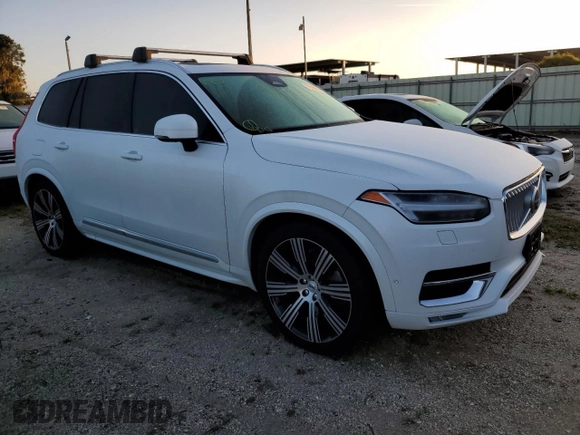 2023 Volvo XC90 Ultimate with VIN YV4062PA0P1926988, listed as a Copart auction lot 72169914 with 26,232 mi miles and Salvage Title. Bid and sale history available at carsss.com. Image 4.