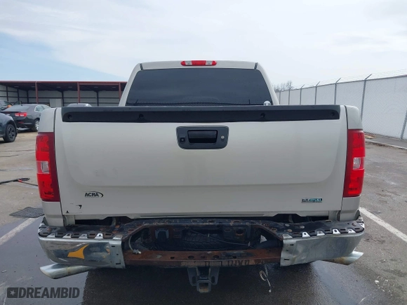 2009 Chevrolet Silverado 1500 LTZ with VIN 3GCEK33M29G254317, listed as a IAAI auction lot 41700617 with 163,950 mi miles. Bid and sale history available at carsss.com. Image 6.
