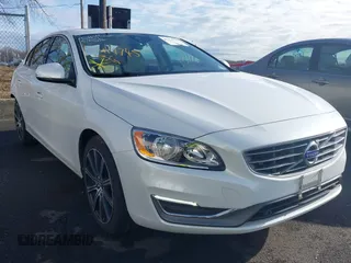 2017 Volvo S60 Inscription z VIN LYV402TK0HB152997, wystawiony jako IAAI lot #41414745 z przebiegiem 62 788 mil mil oraz . Historia ofert i sprzedaży dostępna na DreamBid. Obrazek 1.
