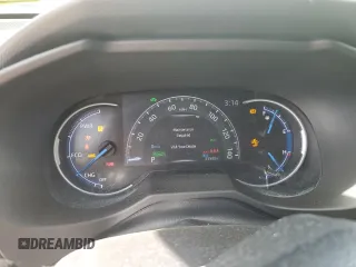 2021 Toyota RAV4 Hybrid XSE with VIN 4T3E6RFV2MU047334, listed as a Copart auction lot 49154605 with 33,588 mi miles and Salvage Title. Bid and sale history available at carsss.com. Image 9.