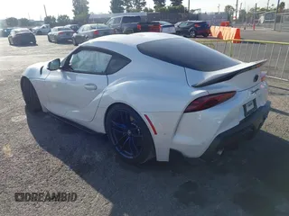 2020 Toyota GR Supra 3.0 with VIN WZ1DB4C05LW027440, listed as a IAAI auction lot 41118987 with 39,596 mi miles. Bid and sale history available at carsss.com. Image 3.