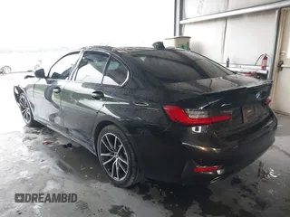 2020 BMW 3 Series 330i xDrive with VIN 3MW5R7J0XL8B23542, listed as a IAAI auction lot 40267310 with 1 mi miles. Bid and sale history available at carsss.com. Image 3.
